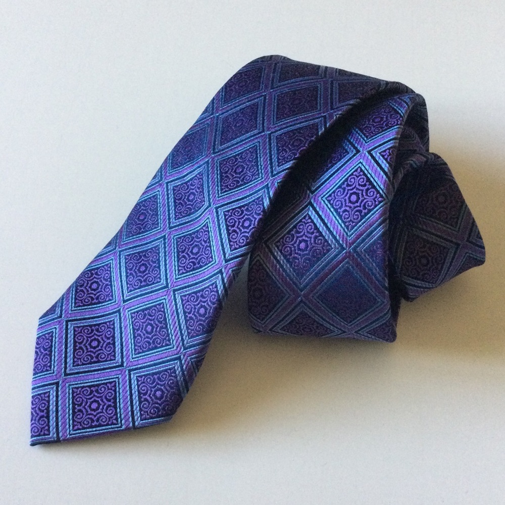HICKEY FREEMAN SILK JACQUARD TIE PURPLE DIAMOND MEDALLION PATTERN NWOT